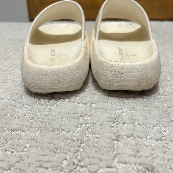 🩴🩴BEACH SHOES🩴🩴 - Picture 4 of 5